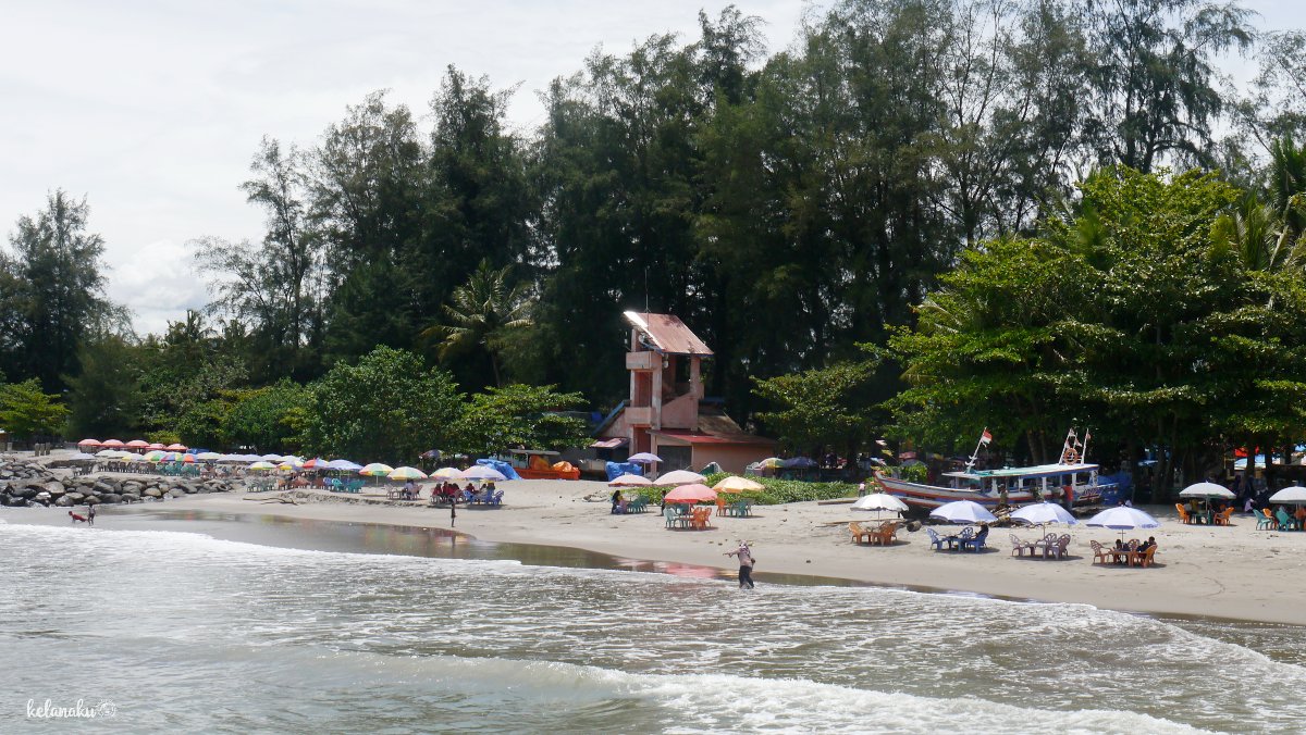 Wisata Pantai Gandoriah Di Padang Pariaman