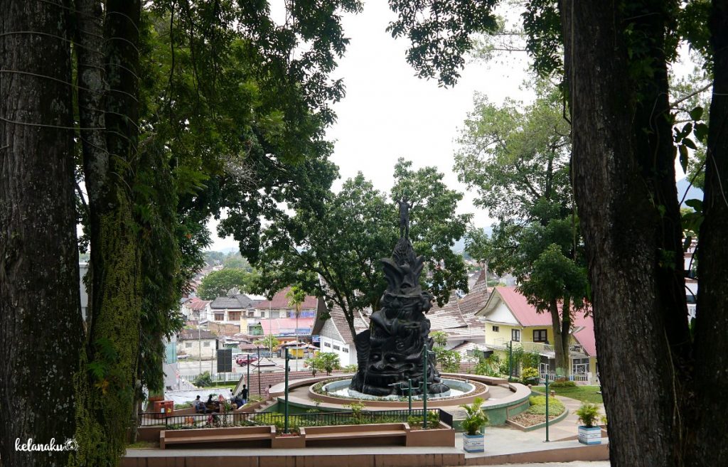 Tugu Pahlawan Tak Dikenal, Wisata Bukittinggi